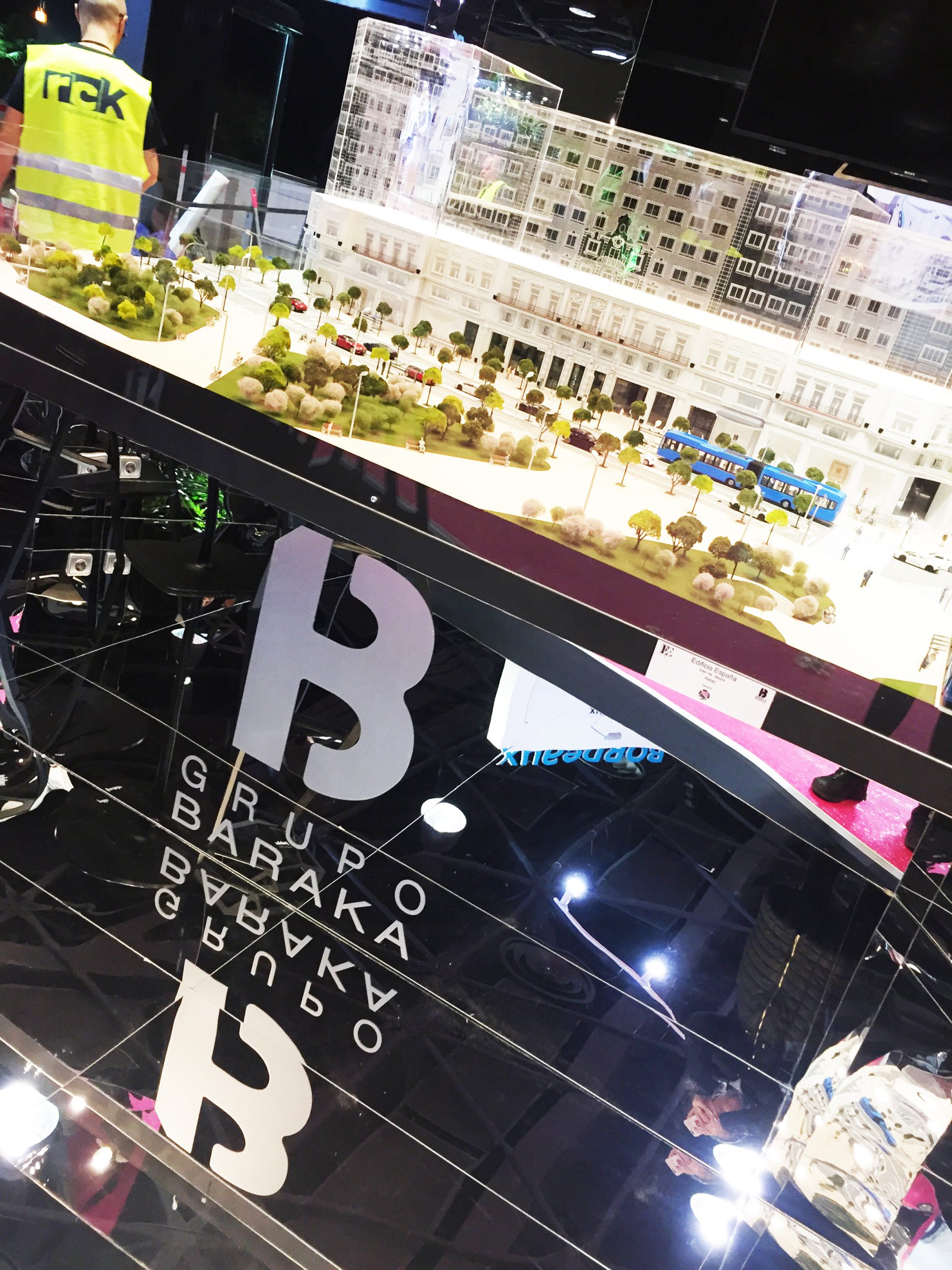 Design and build stand MAPIC Cannes